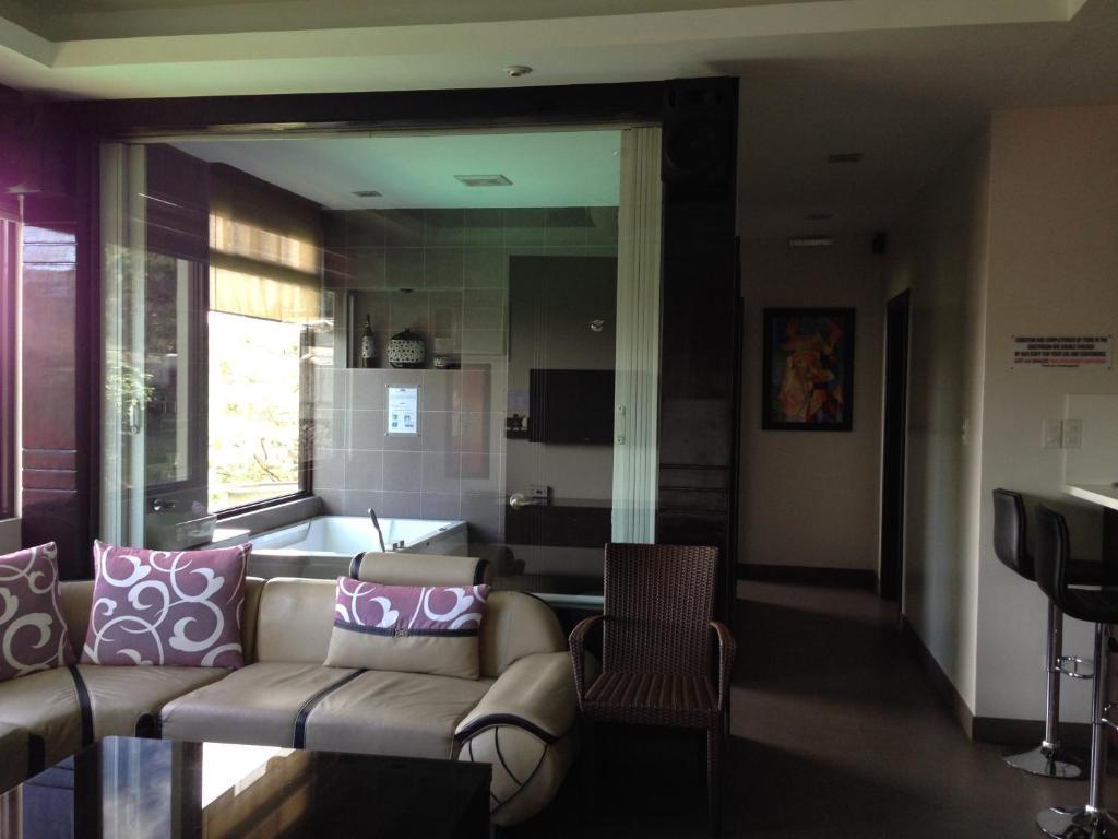 Hollywood Drive-In Hotel Baguio City Exterior foto