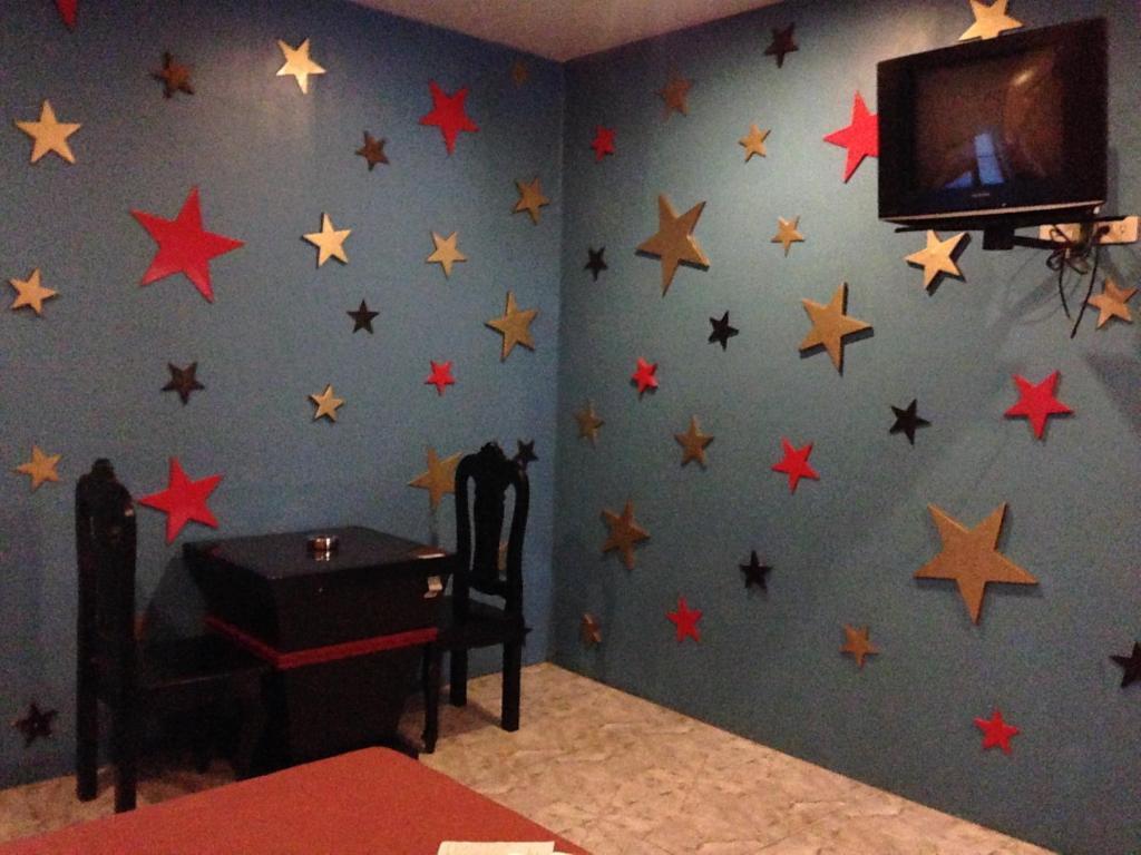 Hollywood Drive-In Hotel Baguio City Exterior foto