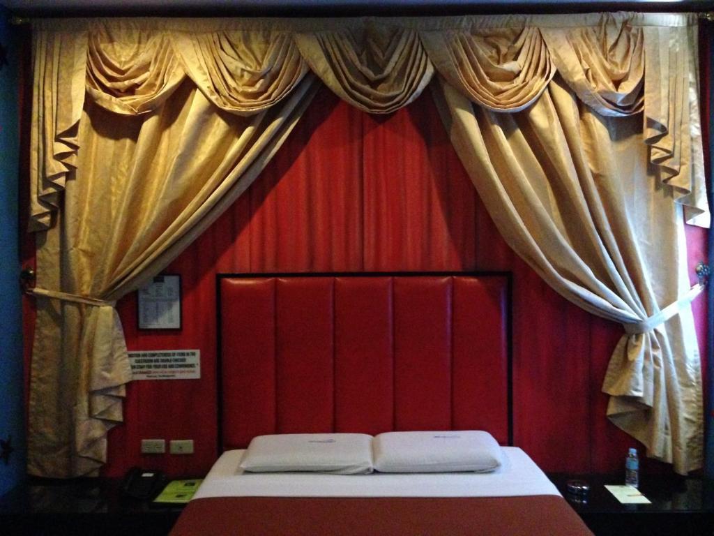 Hollywood Drive-In Hotel Baguio City Exterior foto
