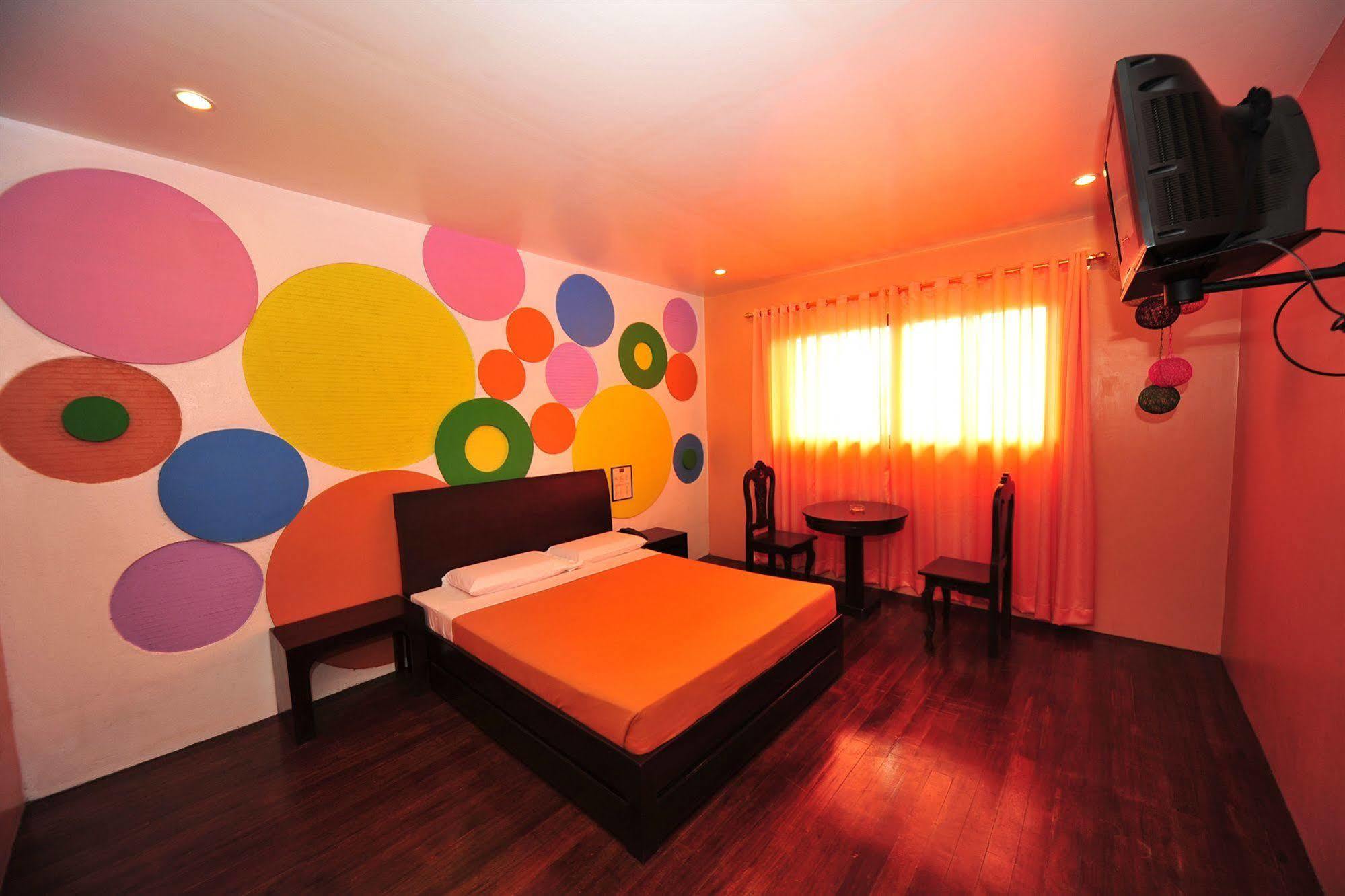 Hollywood Drive-In Hotel Baguio City Exterior foto